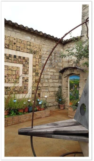 Charming Small House Close To Uzes Foissac  Buitenkant foto
